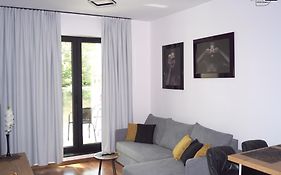 White & Black Apartament